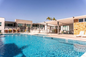 Pavilion Palm Beach, Vibrant Cafs Beach & Dining